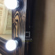 Гримерное зеркало с подсветкой лампочками в раме из массива дерева 75х60 см